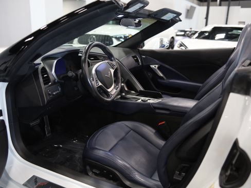Used 2016 Chevrolet Corvette Z06 w/ 3LZ Preferred Equipment Group RWD image 19