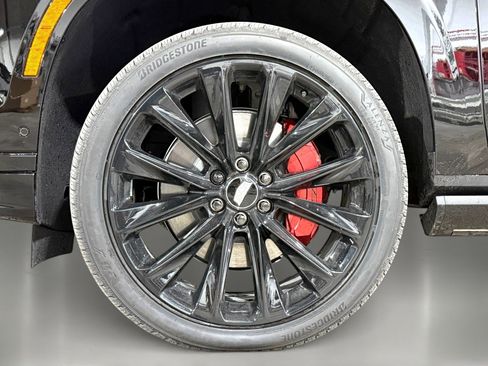 New 2026 Cadillac Escalade ESV V w/ LPO, ONYX Package image 9