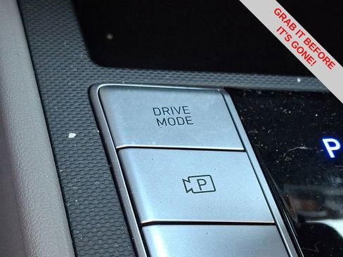 Used 2024 Hyundai Elantra SEL image 22