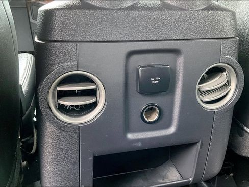 Used 2016 Ford F250 Lariat w/ Lariat Interior Package image 39