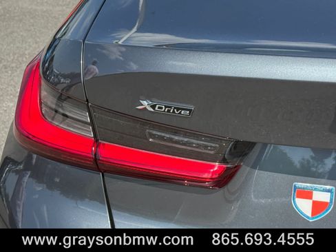 Used 2021 BMW 330i xDrive Sedan w/ Premium Package AWD/4WD image 12