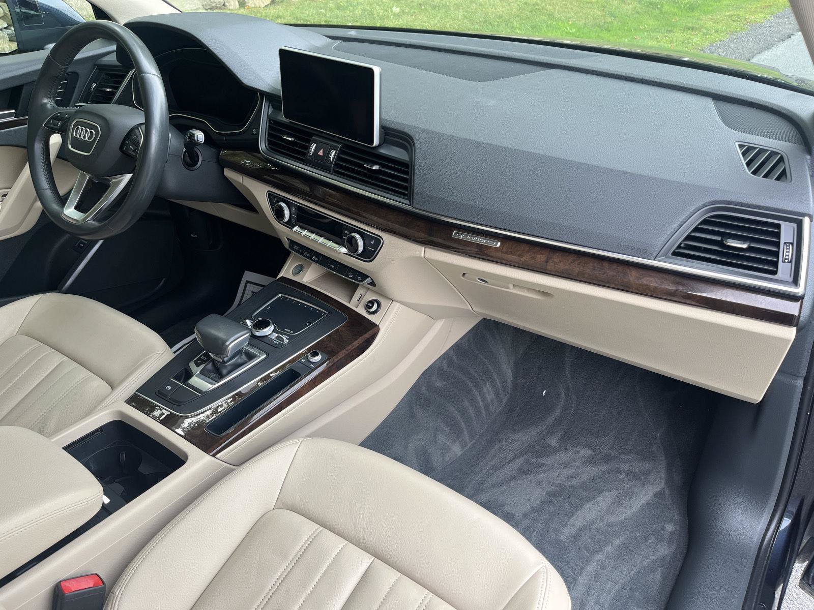 Used 2019 Audi Q5 2.0T Premium Plus w/ Premium Plus Package AWD/4WD image 37