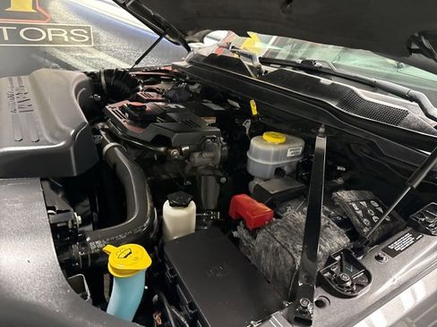 Used 2019 RAM 3500 Laramie image 33