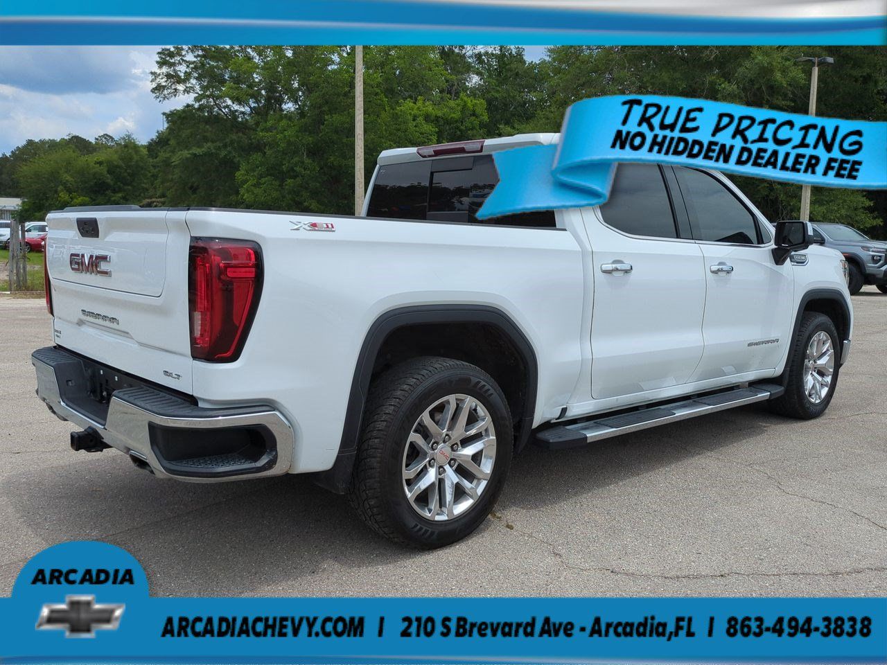 Used 2022 GMC Sierra 1500 SLT w/ SLT Premium Package AWD/4WD image 4