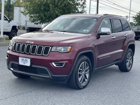 Used 2017 Jeep Grand Cherokee Limited image 9