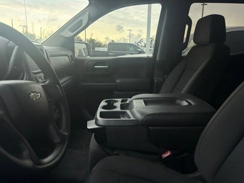 Used 2020 Chevrolet Silverado 1500 Custom w/ Custom Value Package RWD image 16