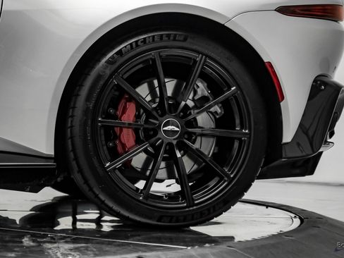Used 2019 Aston Martin V8 Vantage Coupe RWD image 88