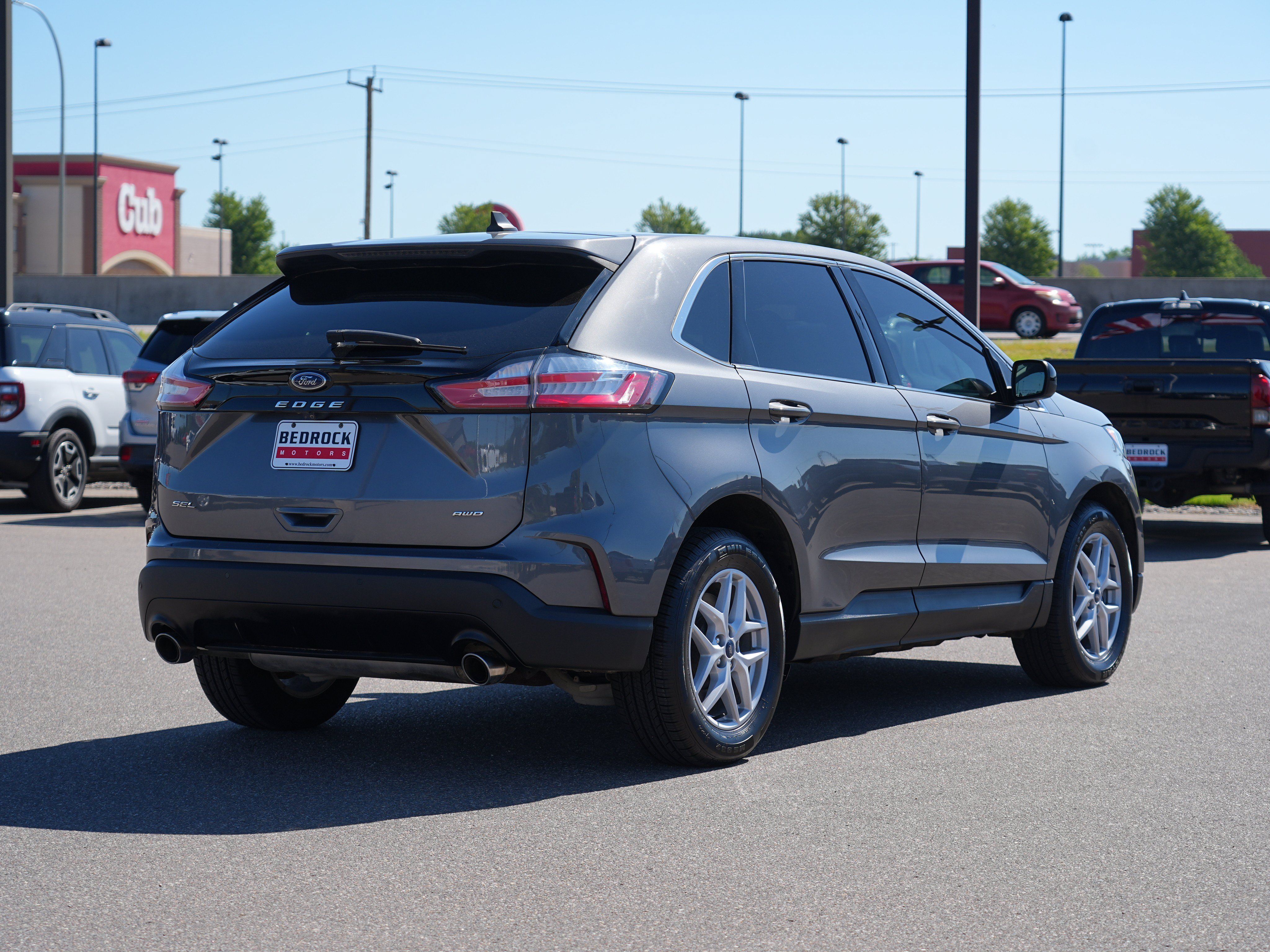 Used 2021 Ford Edge SEL w/ Convenience Package AWD/4WD image 3