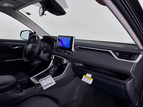 New 2025 Toyota RAV4 XLE image 29