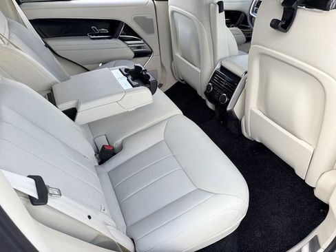 New 2026 Land Rover Range Rover SE image 13