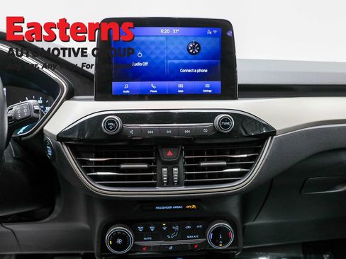 Used 2022 Ford Escape SE w/ Cold Weather Package image 12