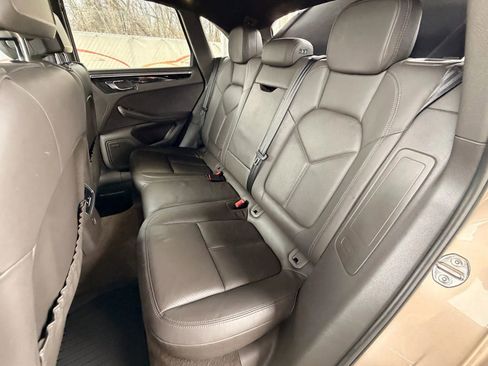 Used 2017 Porsche Macan AWD/4WD image 65