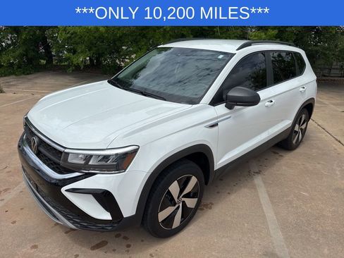 Used 2023 Volkswagen Taos S image 1