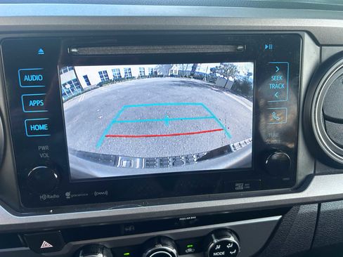 Used 2018 Toyota Tacoma SR5 image 11