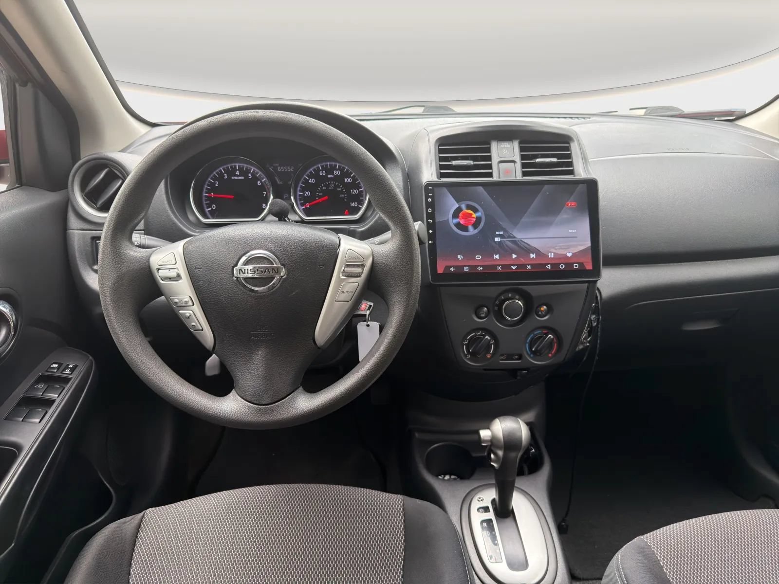 Used 2016 Nissan Versa SV FWD image 14