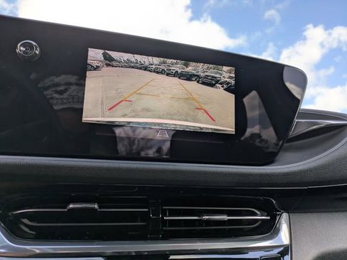 Used 2024 Buick Envista Sport Touring image 19