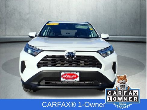 Used 2022 Toyota RAV4 XLE image 2