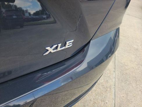 Certified 2025 Toyota Camry XLE FWD image 5