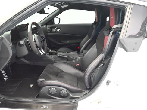 Used 2024 Nissan Z NISMO w/ Floor Mat Package RWD image 22