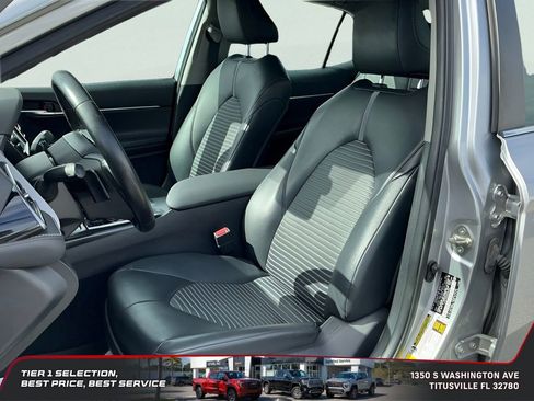 Used 2019 Toyota Camry SE FWD image 19