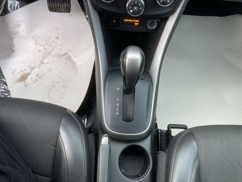 Used 2022 Chevrolet Trax LT w/ Sport Edition image 18