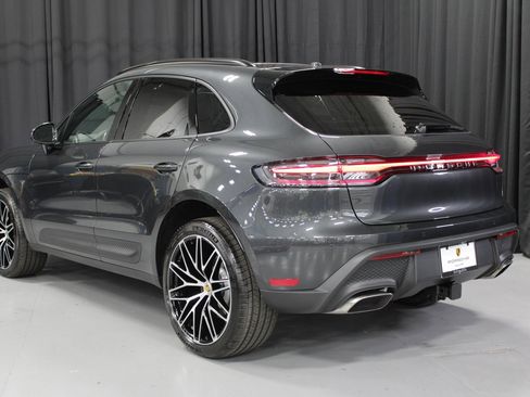 New 2026 Porsche Macan image 3