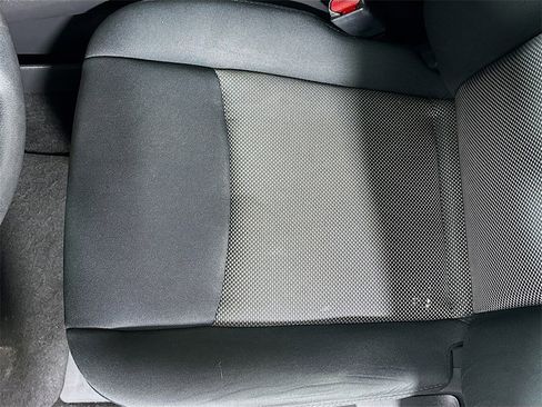 Used 2018 Nissan Pathfinder S image 19