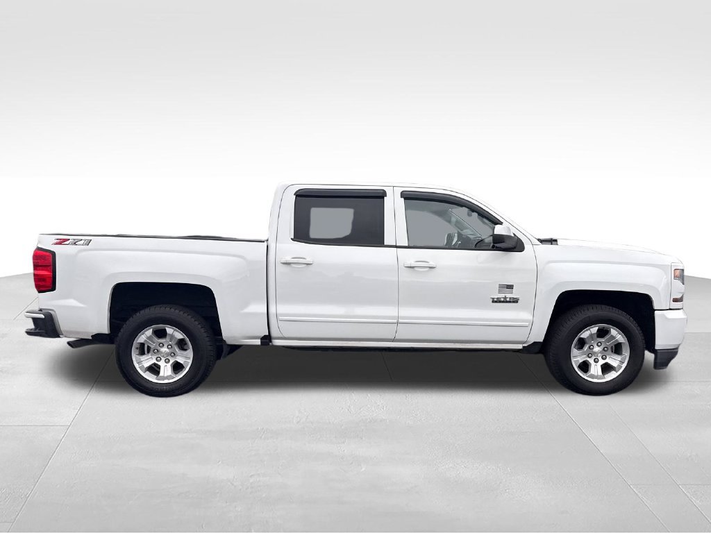 Used 2018 Chevrolet Silverado 1500 LT w/ Texas Edition AWD/4WD image 15