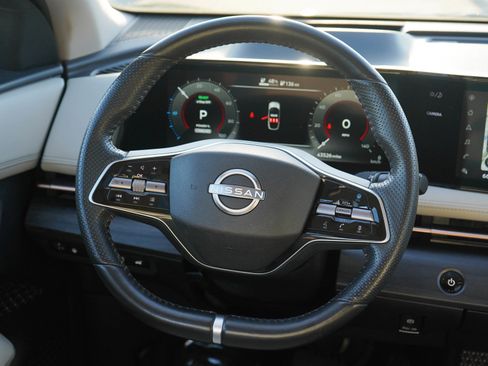 Used 2023 Nissan Ariya AWD image 18