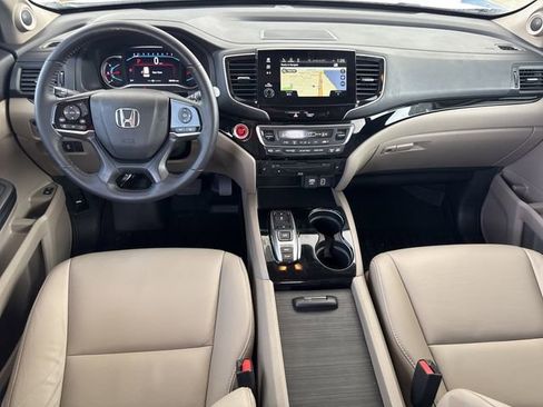 Used 2021 Honda Pilot Touring image 17