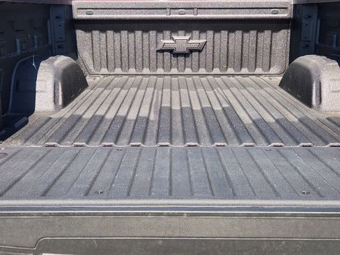 Used 2025 Chevrolet Silverado 1500 LTZ AWD/4WD image 25