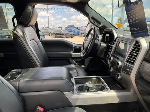Certified 2021 Ford F250 Platinum w/ FX4 Off-Road Package AWD/4WD image 21