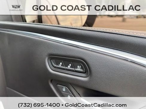 Used 2021 Cadillac Escalade ESV Premium Luxury w/ Driver Assist Tech Package AWD/4WD image 8