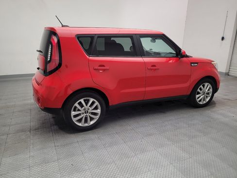 Used 2017 Kia Soul + FWD image 10