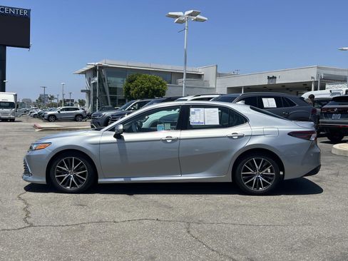 Used 2023 Toyota Camry XLE FWD image 2