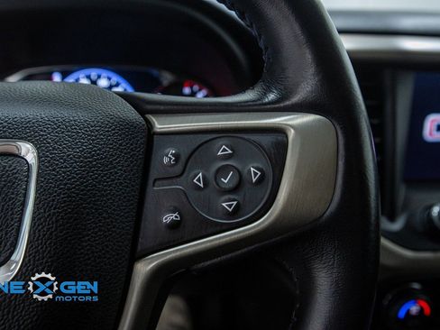 Used 2021 GMC Acadia Denali w/ Denali Ultimate Package image 15