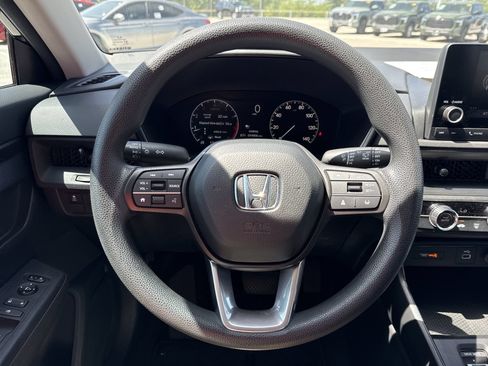 Used 2025 Honda CR-V LX image 11