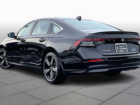 Used 2023 Honda Accord Sport image 11