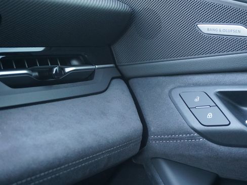 New 2025 Audi SQ6 e-tron Premium Plus image 16