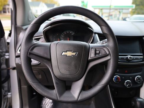 Used 2017 Chevrolet Trax LS image 21