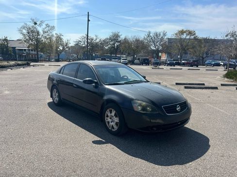 Used 2006 Nissan Altima 2.5 S w/ (P01) Special Edition Pkg FWD image 3