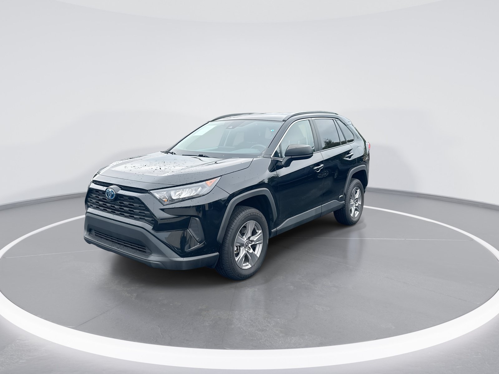 Used 2022 Toyota RAV4 LE AWD/4WD image 5