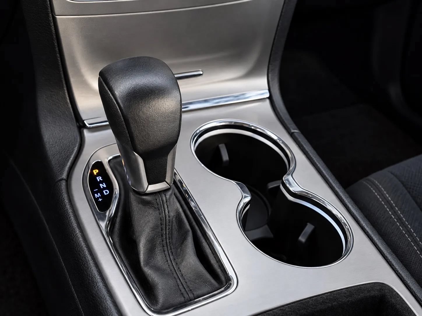 Used 2018 Jeep Grand Cherokee Altitude RWD image 15