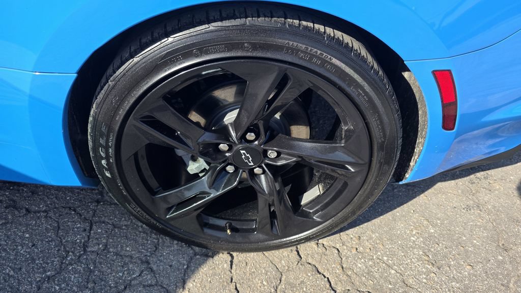 Used 2022 Chevrolet Camaro LT w/ RS Package RWD image 15