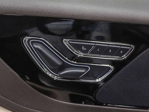 Used 2023 Lincoln Aviator Reserve w/ Equipment Group 201A image 16