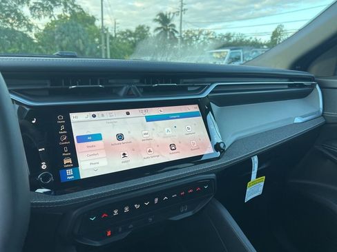 New 2026 Jeep Cherokee Laredo image 11