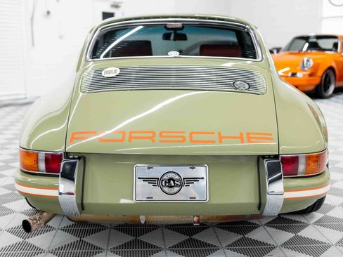 Used 1987 Porsche 911 Carrera RWD image 8