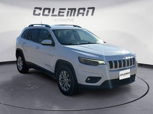 Used 2019 Jeep Cherokee Latitude w/ Popular Appearance Group image 7
