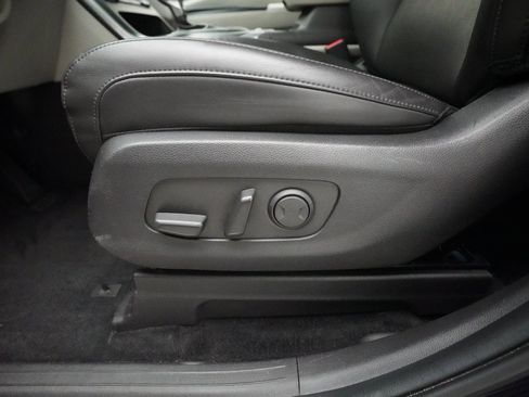 Certified 2024 Kia Carnival LX image 29