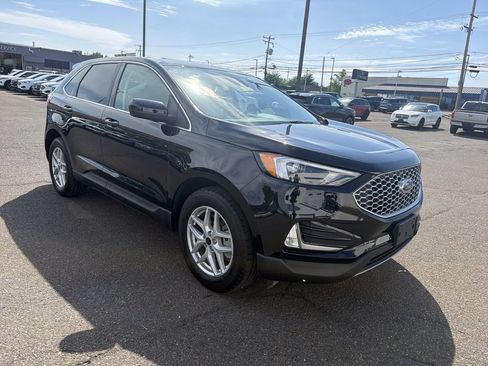 Used 2024 Ford Edge SEL w/ Convenience Package AWD/4WD image 7